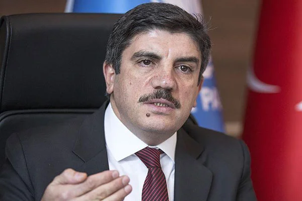 Aktay: Trump'tan siyaseti revize etmesini bekleyeceğiz