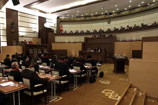 Anayasa'da Yüce Divan formülü