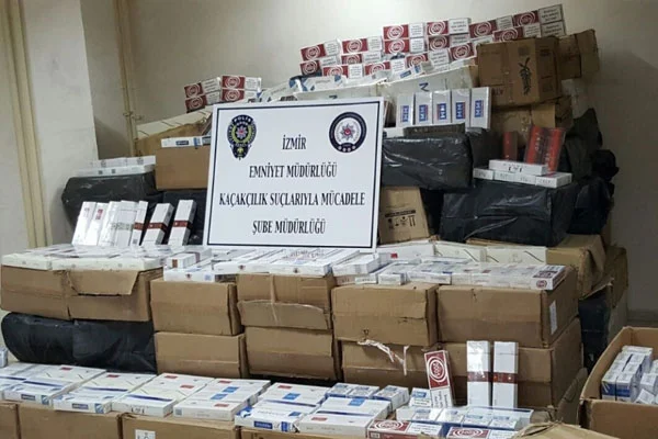 İzmir'de 788 bin TL'lik kaçak sigara operasyonu