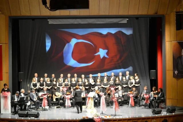 Dursunbey Çarşı Camisi'nde sakal-ı şerîf açıldı