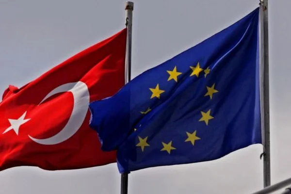 AB Komisyon Üyesi Hahn: Durum iki taraf için de sinir bozucu