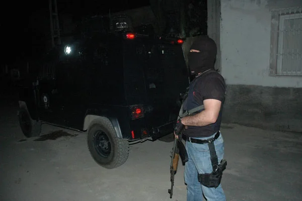 Adana'da PKK operasyonu: 22 gözaltı