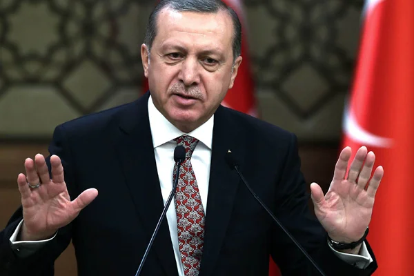 'Ak Parti'deki Fetullahçılar tek tek ayıklanacak'