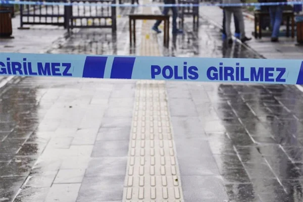 Diyarbakır'da 3 aile uzun namlulu silahlarla çatıştı