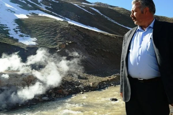 Erciş'te kullanılmayan jeotermal kuyusunda patlama
