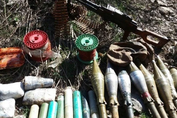 Hakkari'de PKK sığınağı ele geçirildi