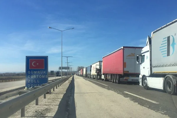 İpsala Sınır Kapısı'nda geçişler yeniden başladı