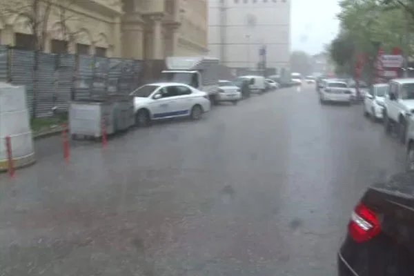 İstanbul'a nisanda dolu sürprizi