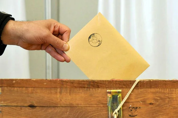 İstanbul'da referandumda 33 bin emniyet personeli görev yapacak