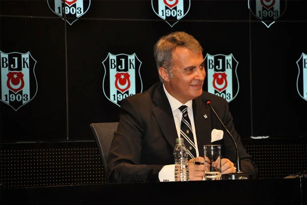 'Lyon Başkanı kendi takımına güvenmiyor"