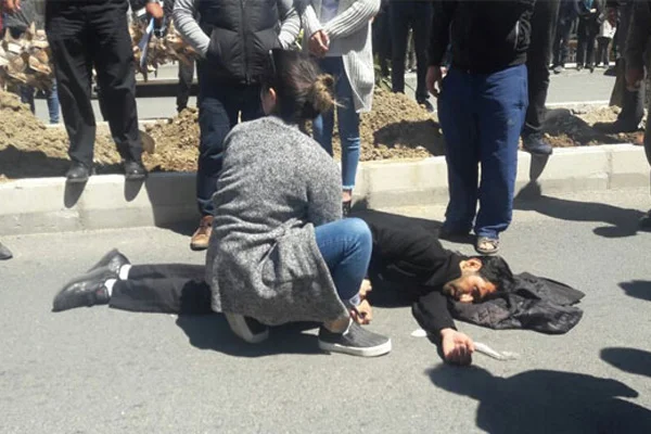 Manavgat'ta otomobil işçilere çarptı: 3 yaralı