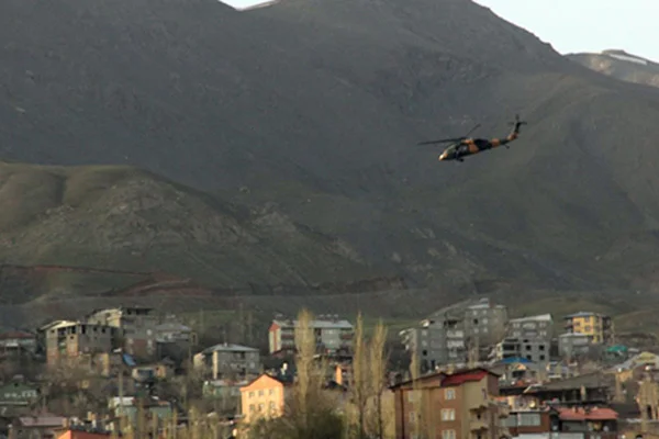 Mayına basan 4 asker yaralandı
