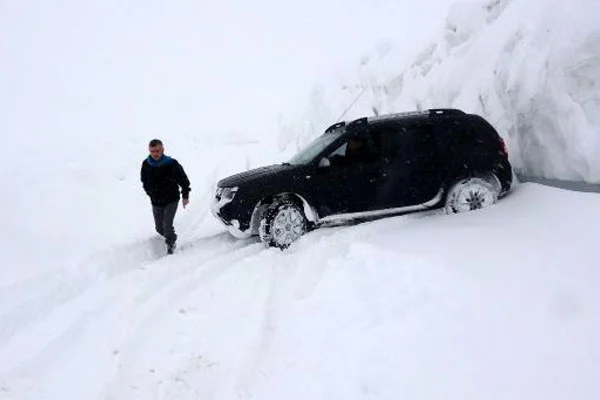 Rize'ye nisan ayında kar yağdı