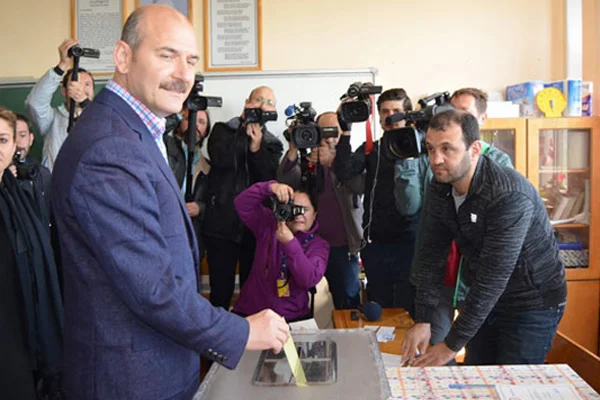 Soylu referandum oyunu Trabzon'da kullandı