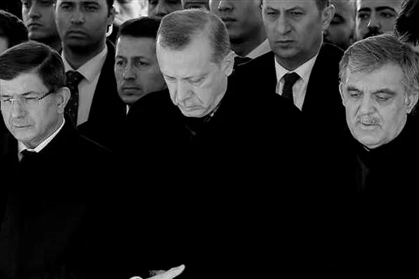 Taşgetiren: Gelin Gül'ü - Davutoğlu'nu biçelim