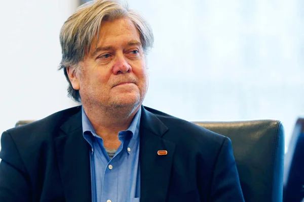 Trump artık 'aşırı sağcı' danışmanıyla çalışmayacak