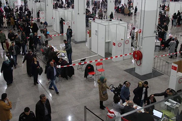 Yurt dışında oy kullanma yarın sona eriyor