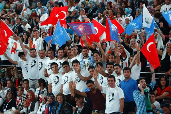 AK Parti'de 100 bin kişilik kongre hazırlığı tamamlandı! Gül'e özel kurye ile davet