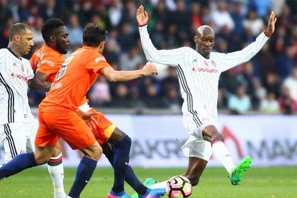 Atiba Beşiktaş Fenerbahçe derbisine yetişecek