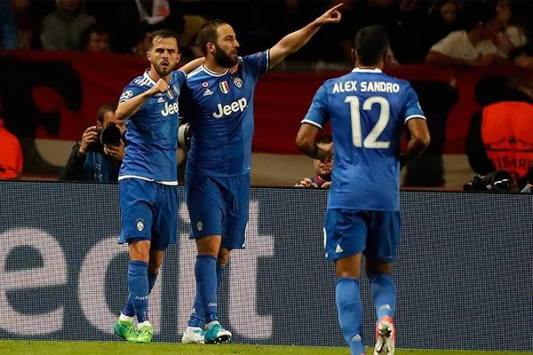 İtalyan basınına göre Juventus'u şimdiden finalde