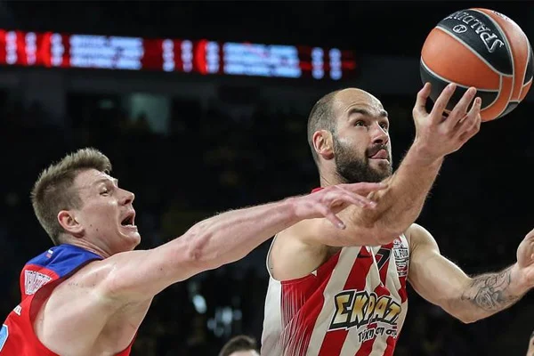 Olympiakos, finale yükseldi