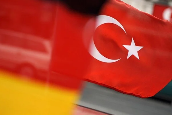 Türk subay ve diplomatların, Almanya'ya iltica başvurusunda patlama!