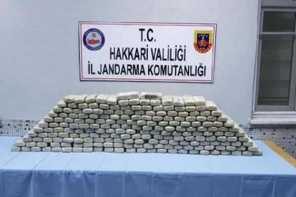 Hakkari'de 110 kilo eroin yakalandı