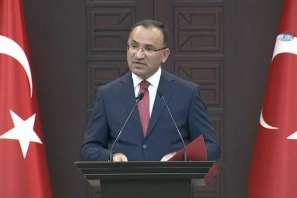 Bozdağ'dan tek tip kıyafet açıklaması