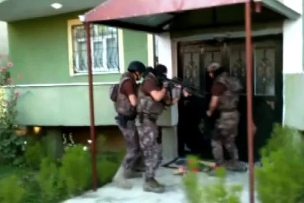 Van'da PKK operasyonu: 23 gözaltı kararı