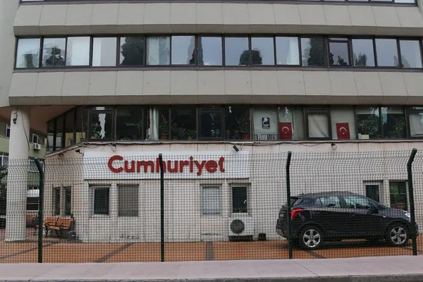 Cumhuriyet gazetesi davasında ara karar