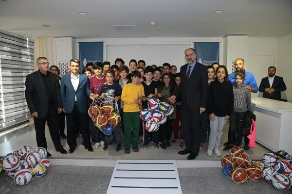 10. Geleneksel Ümraniye Spor Oyunları başladı