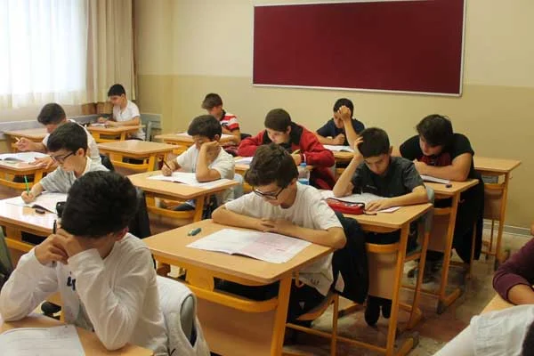 Liseye geçiş sınavı kaç soru olmalı?