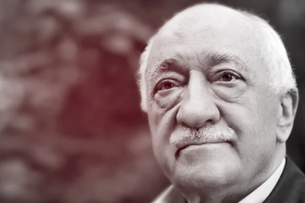 Akıllı telefonlardan Fetullah Gülen çıktı