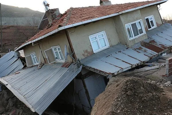 Bolu'da heyelan