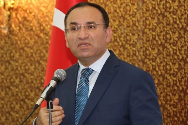 Bekir Bozdağ: Adlarındaki Türk ismini çıkarsınlar