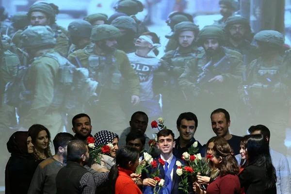 Kudüs direnişinin sembolü Cüneydi, çiçeklerle karşılandı