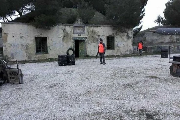 Tarihi tablayada paintball rezaleti tepki topladı