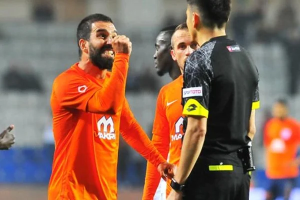 Arda Turan PFDK'ya sevk edildi