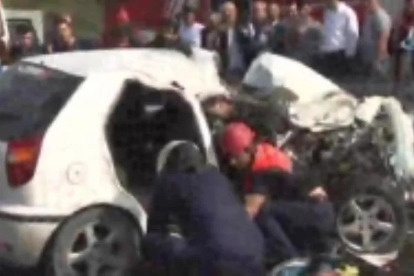 Arnavutköy'de feci kaza: 3 ölü