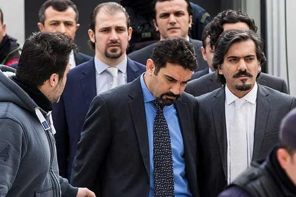 Yunanistan'daki darbecileri kaçırılma korkusu sardı