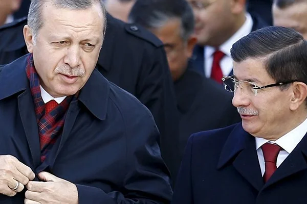 AK Parti bu iddia ile çalkalanıyor... 'Davutoğlu'nu aday gösterilebilir...'