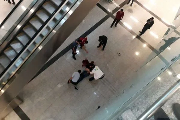 Atatürk Havalimanı'nda intihar girişimi!