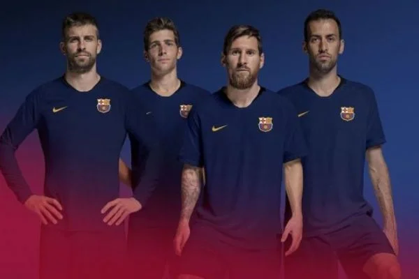 Barcelona yeni logosunu tanıttı!