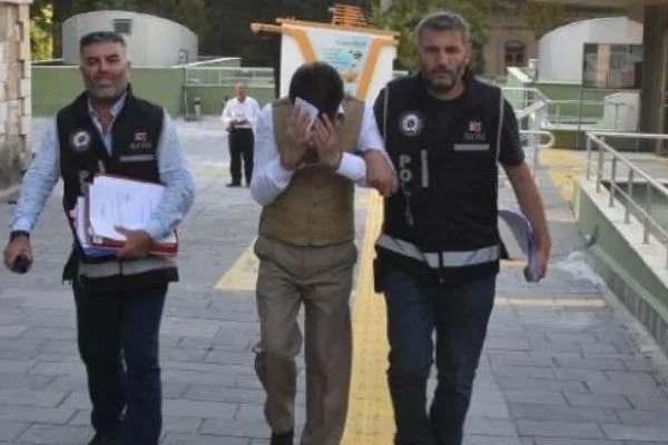 Cezaevi firarisi sahte albay yakalandı