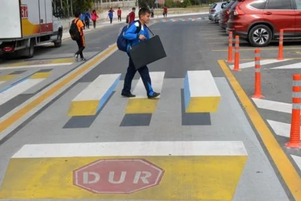 Denizli'de 3 boyutlu yaya geçidi