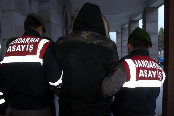 'Dur' ihtarına uymayan otomobillerden FETÖ şüphelileri çıktı