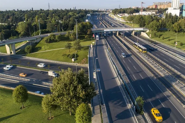 İBB Başkanı UYSAL: 'İstanbul genelinde trafik problemleri azalacak'