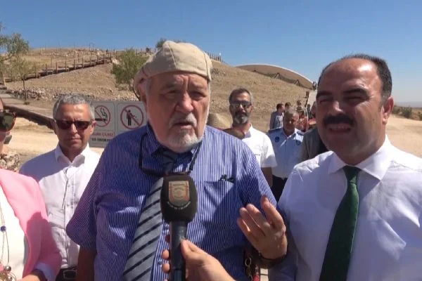 İlber Ortaylı Göbelitepe'yi ziyaret et