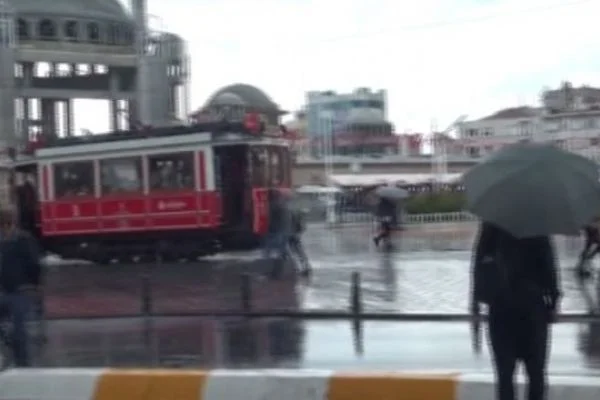 İstanbul'da trafik yoğunluğu yüzde 70'e ulaştı