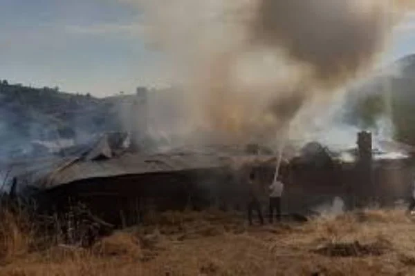 Kemal Kılıçdaroğlu'nun babasının evi yandı
